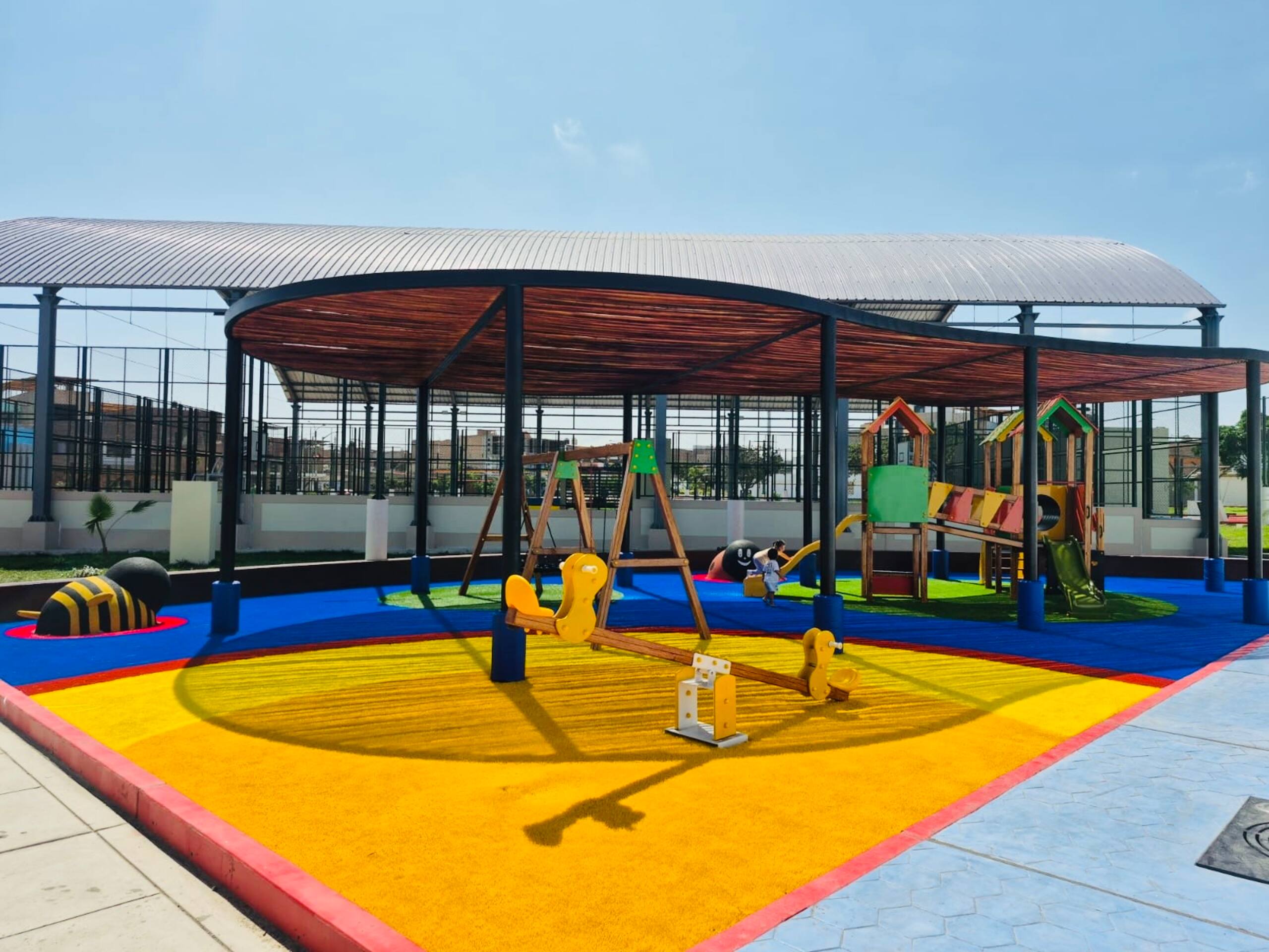 Parque público del entorno de Casa Rocio